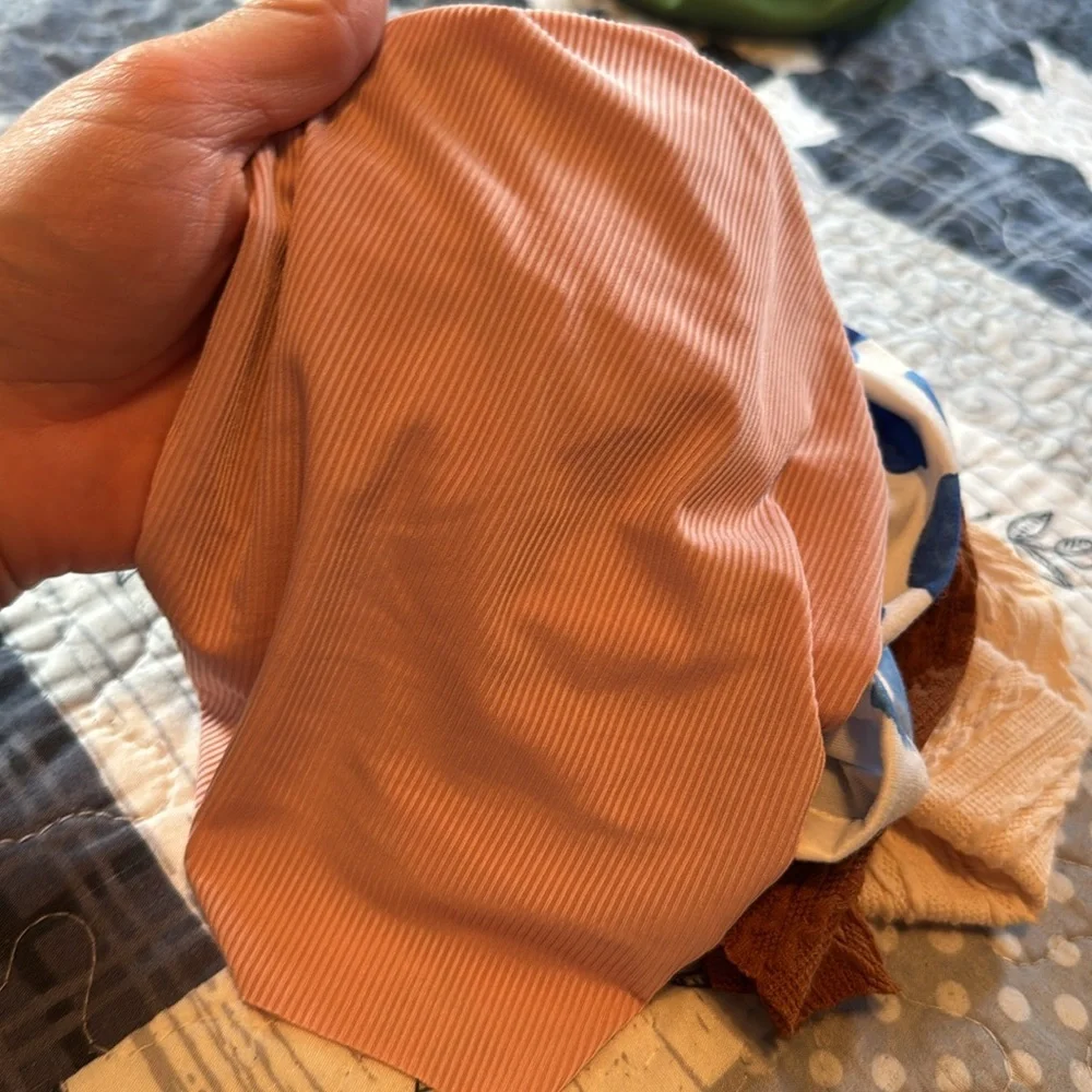 Infant bow hats
